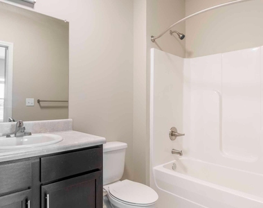 10001 Oak Bridge Cir - Photo Thumbnail 13
