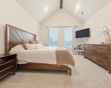 5632 Bertellis Lane - Photo Thumbnail 8