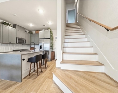 5632 Bertellis Lane - Photo Thumbnail 7