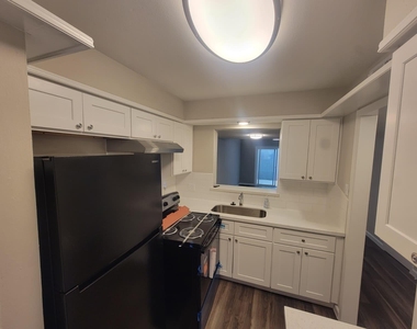 6051 Fondren Road - Photo Thumbnail 3