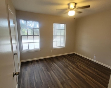 6051 Fondren Road - Photo Thumbnail 4