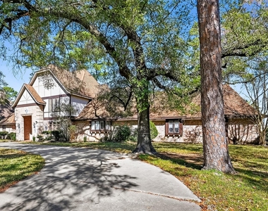 11302 Hylander Drive - Photo Thumbnail 2