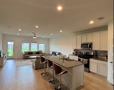 3103 Langley Bend Lane - Photo Thumbnail 2