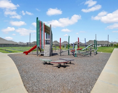 2202 Mallow Lane - Photo Thumbnail 37