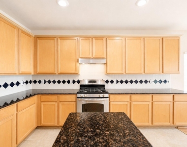 1815 Granite Field Lane - Photo Thumbnail 17