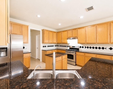 1815 Granite Field Lane - Photo Thumbnail 14