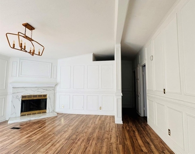 10118 Berrypatch Lane - Photo Thumbnail 1