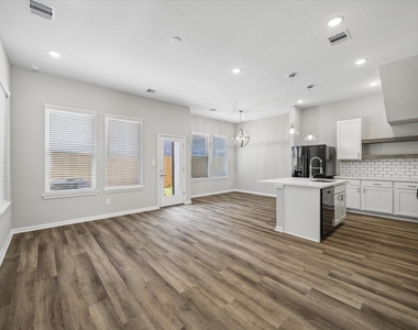208 Clark Meadows Lane - Photo Thumbnail 5