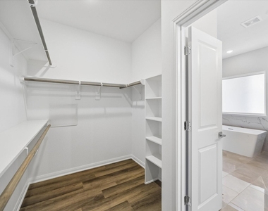 208 Clark Meadows Lane - Photo Thumbnail 13