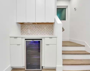 502 Schweikhardt Street - Photo Thumbnail 1