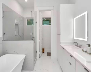 502 Schweikhardt Street - Photo Thumbnail 15