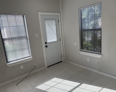 1317 Sneed Drive - Photo Thumbnail 9