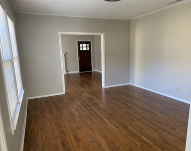 1317 Sneed Drive - Photo Thumbnail 3
