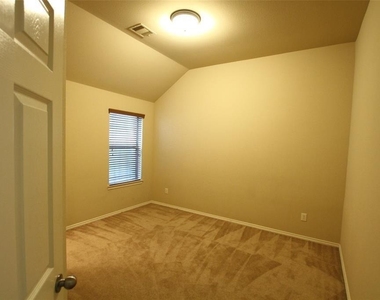 4510 Long Creek Drive - Photo Thumbnail 17