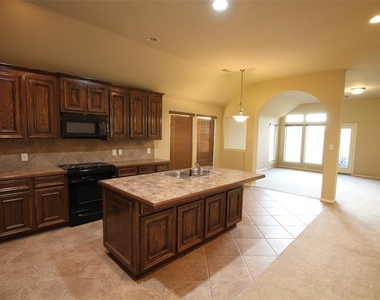 4510 Long Creek Drive - Photo Thumbnail 6