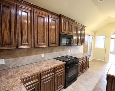 4510 Long Creek Drive - Photo Thumbnail 7