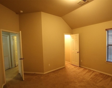 4510 Long Creek Drive - Photo Thumbnail 18