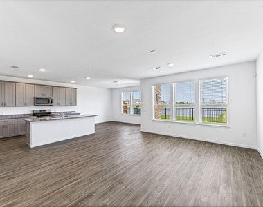 1029 Laguna Cove Drive - Photo Thumbnail 1