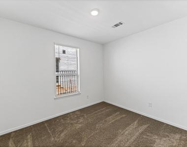1029 Laguna Cove Drive - Photo Thumbnail 14