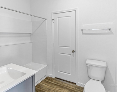1029 Laguna Cove Drive - Photo Thumbnail 15