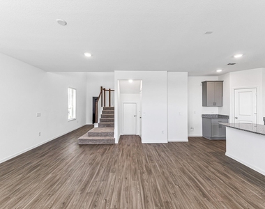 1029 Laguna Cove Drive - Photo Thumbnail 6