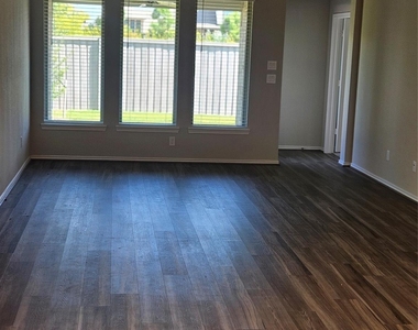 21131 Armstrong County Drive - Photo Thumbnail 11