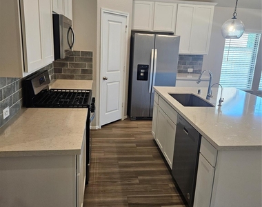 21131 Armstrong County Drive - Photo Thumbnail 10