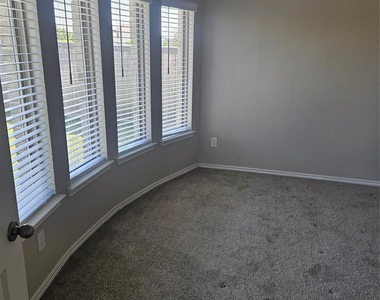 21131 Armstrong County Drive - Photo Thumbnail 20