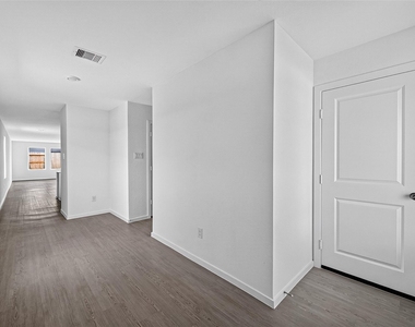 26843 Cascade Sunrise Street - Photo Thumbnail 3