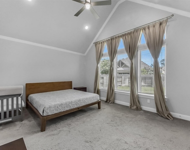 11927 Carillon Forest Drive - Photo Thumbnail 18