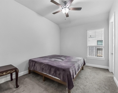 11927 Carillon Forest Drive - Photo Thumbnail 31