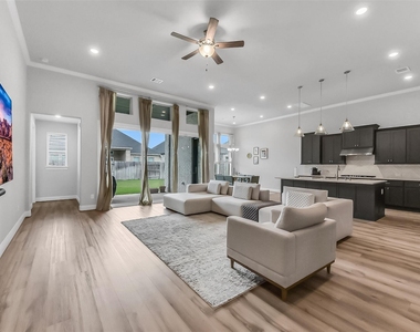 11927 Carillon Forest Drive - Photo Thumbnail 7