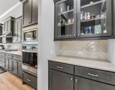 11927 Carillon Forest Drive - Photo Thumbnail 15