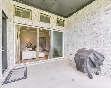 11927 Carillon Forest Drive - Photo Thumbnail 34