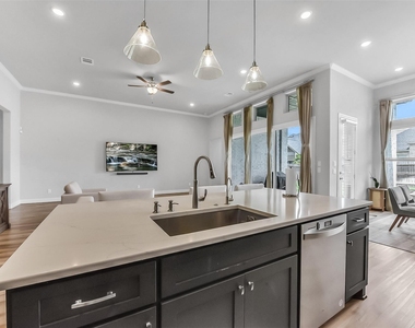 11927 Carillon Forest Drive - Photo Thumbnail 14