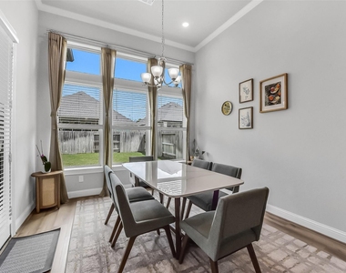 11927 Carillon Forest Drive - Photo Thumbnail 16