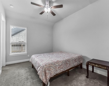 11927 Carillon Forest Drive - Photo Thumbnail 27