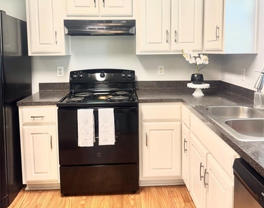 4006 Enclave Mist Lane - Photo Thumbnail 8