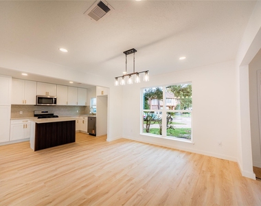 3547 Glenwood Springs Drive - Photo Thumbnail 5