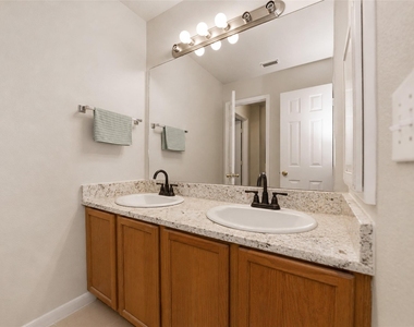 17435 S Summit Canyon Drive - Photo Thumbnail 32