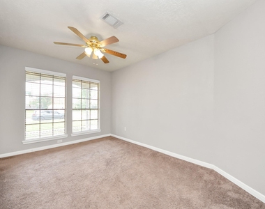 15739 Oak Mountain Dr - Photo Thumbnail 20