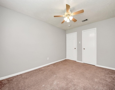 15739 Oak Mountain Dr - Photo Thumbnail 18