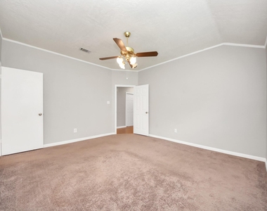 15739 Oak Mountain Dr - Photo Thumbnail 25