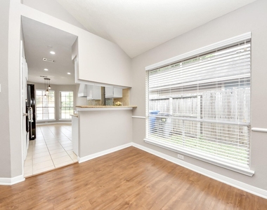 15739 Oak Mountain Dr - Photo Thumbnail 6