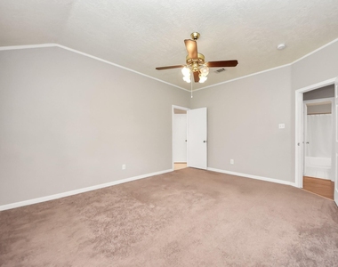 15739 Oak Mountain Dr - Photo Thumbnail 24