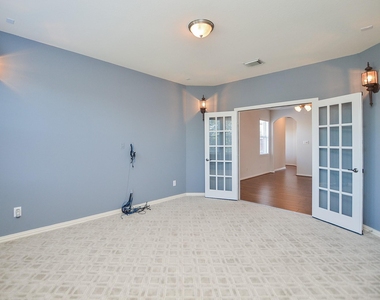 4315 Village Forest Drive - Photo Thumbnail 30