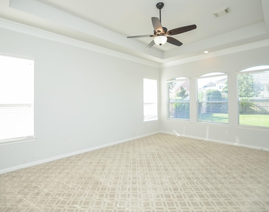4315 Village Forest Drive - Photo Thumbnail 17