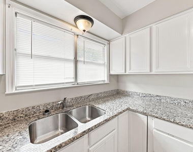 914 Martha Street - Photo Thumbnail 14