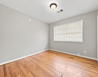 914 Martha Street - Photo Thumbnail 23