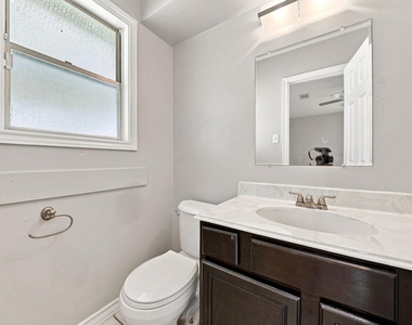 914 Martha Street - Photo Thumbnail 18